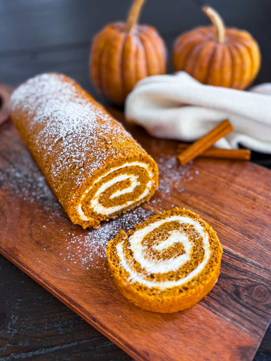 Mom’s Pumpkin Roll